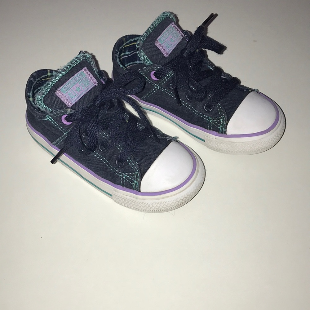 Navy converse